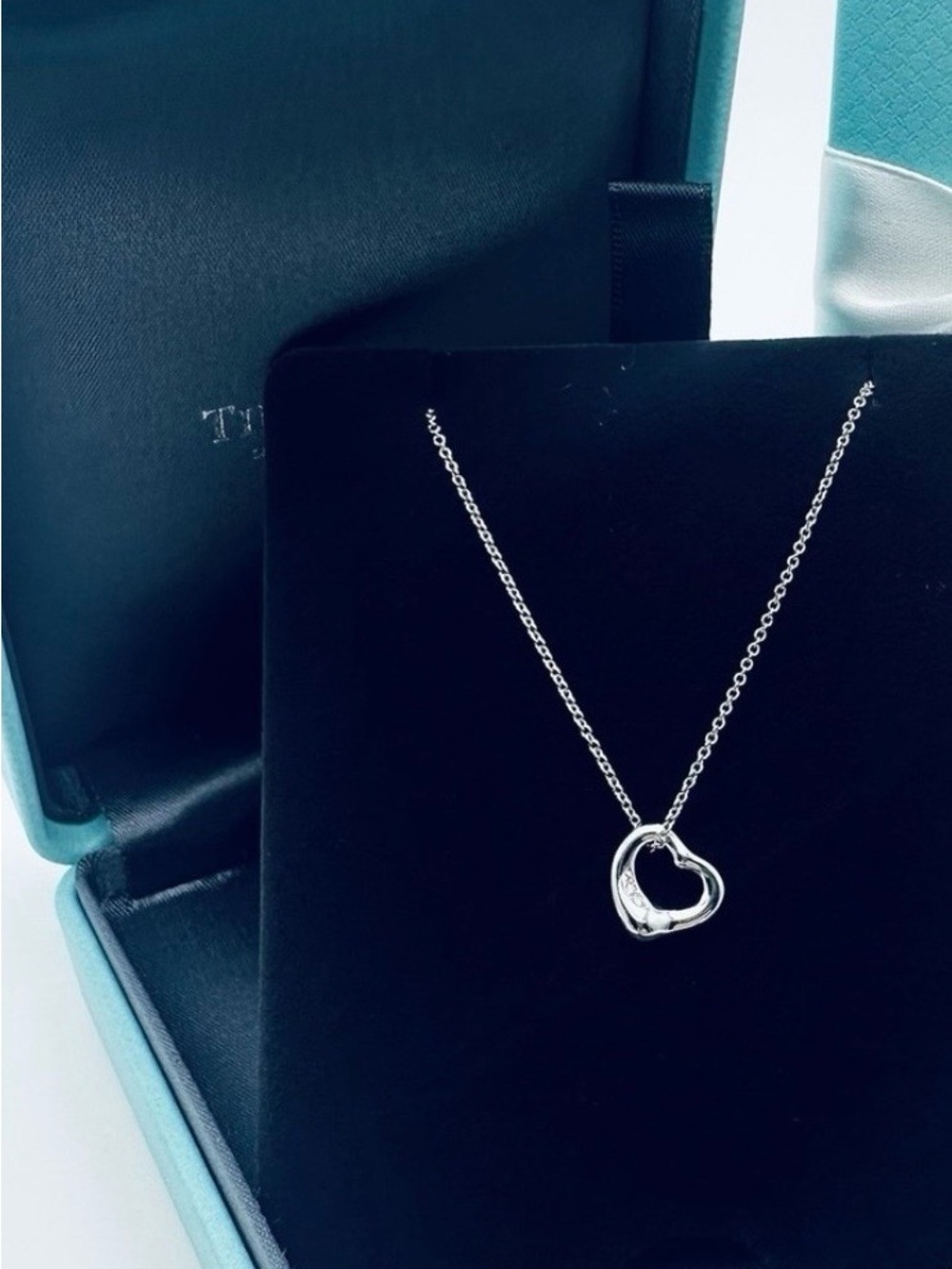 Tiffany & Co. Open Heart Pendant Necklace - Platinum original box & reciept
